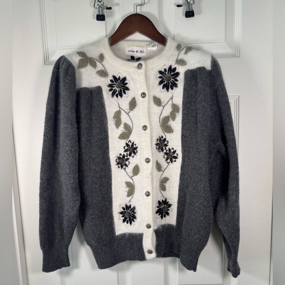 Vintage Lisa & Me Cottagecore Grandma Lambswool Angora Sweater Size Medium